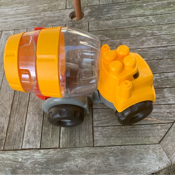 Lego Megablocks Cement Mixer - Picture 2 of 4